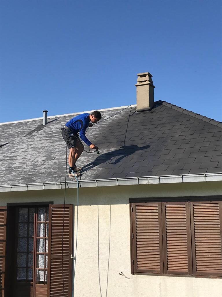 Traitement d'une toiture en ardoise